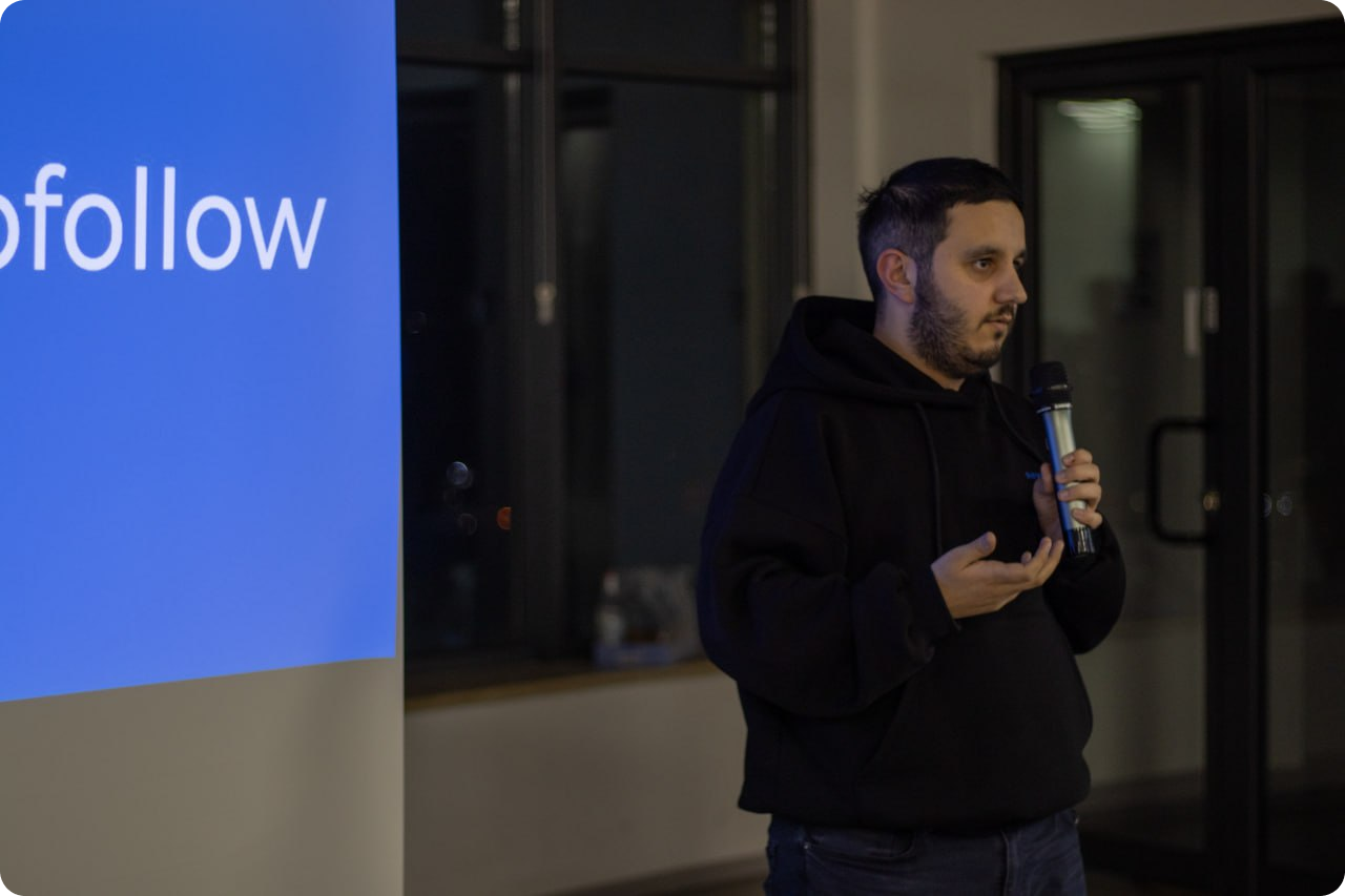 Georgi Mamajanyan speaking at Link Building Course